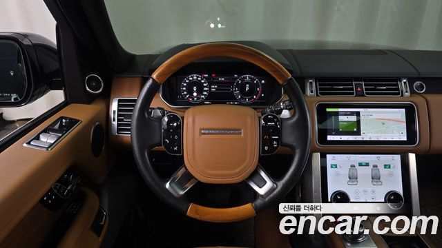 Land Rover Range Rover 2019 — photo 13