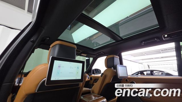 Land Rover Range Rover 2019 — photo 18