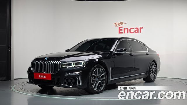 BMW 7-Series 2020 — photo 1