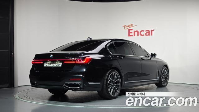 BMW 7-Series 2020 — photo 2