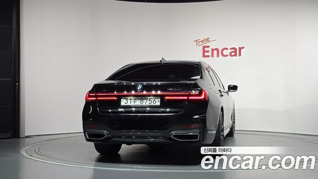 BMW 7-Series 2020 — photo 4