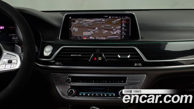 BMW 7-Series 2020 — photo 14