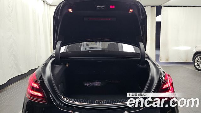 Mercedes-Benz S-Class 2018 — photo 26