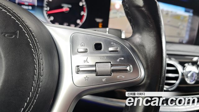 Mercedes-Benz S-Class 2018 — photo 33
