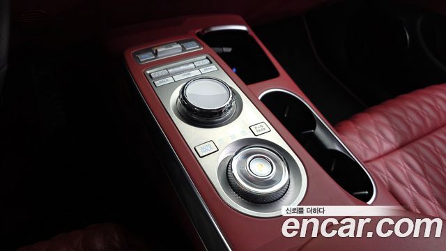 Genesis GV70 2023 — photo 12
