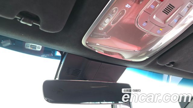 Genesis GV70 2023 — photo 25