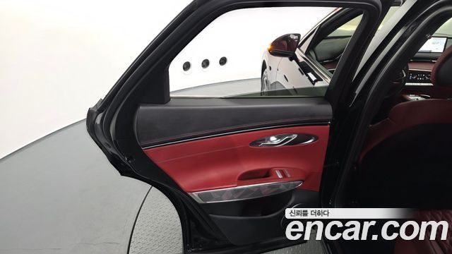 Genesis GV70 2023 — photo 15