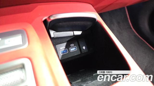 Genesis GV70 2023 — photo 16