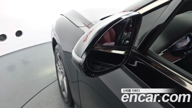 Genesis GV70 2023 — photo 27
