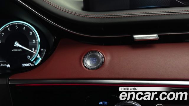 Genesis GV70 2023 — photo 29