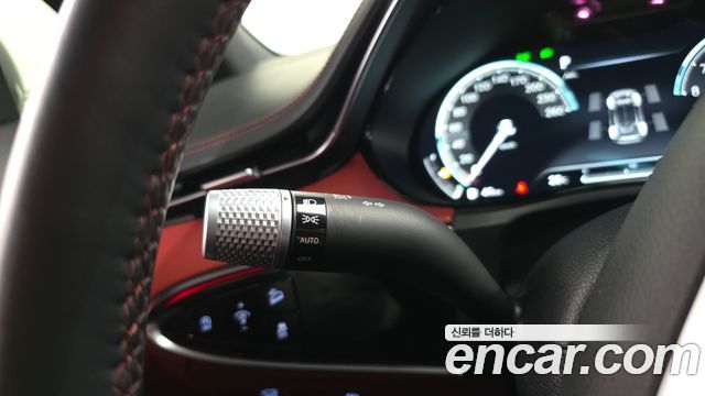 Genesis GV70 2023 — photo 30