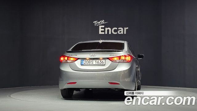 Hyundai AVANTE 2012 — photo 4