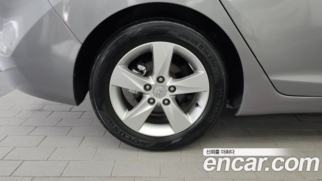Hyundai AVANTE 2012 — photo 5