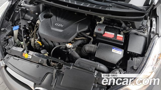 Hyundai AVANTE 2012 — photo 6