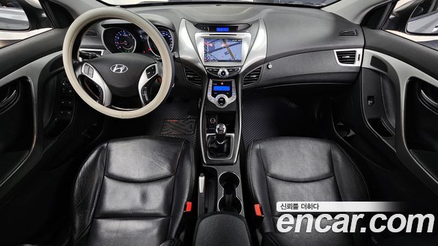 Hyundai AVANTE 2012 — photo 7