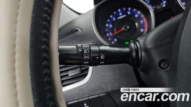 Hyundai AVANTE 2012 — photo 19