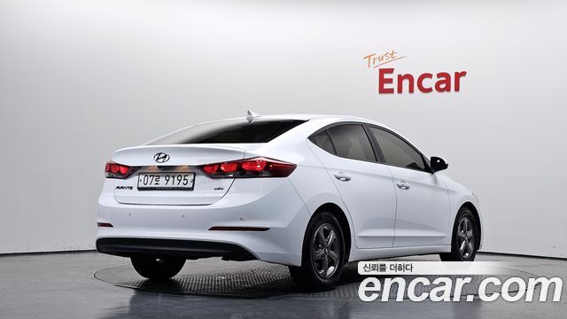 Hyundai AVANTE 2018 — photo 2