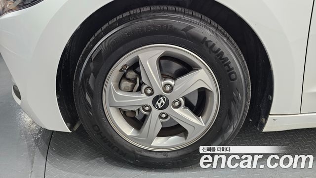 Hyundai AVANTE 2018 — photo 5