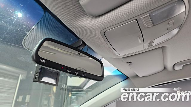 Hyundai AVANTE 2018 — photo 21