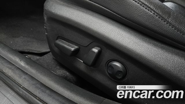 Hyundai AVANTE 2018 — photo 31