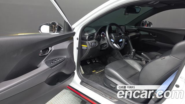 Hyundai Veloster 2019 — photo 10