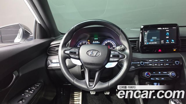 Hyundai Veloster 2019 — photo 13