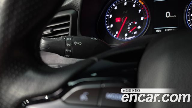 Hyundai Veloster 2019 — photo 18