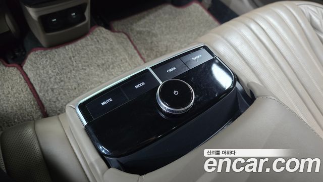 Kia K8 2023 — photo 32