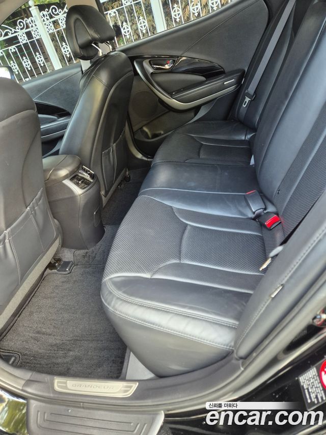 Hyundai Grandeur 2015 — photo 9