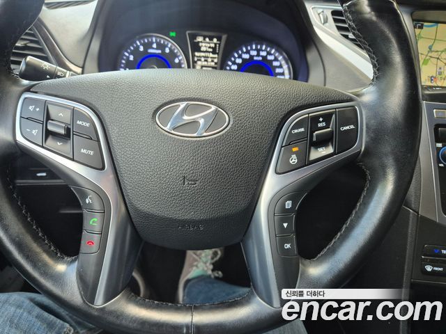 Hyundai Grandeur 2015 — photo 12
