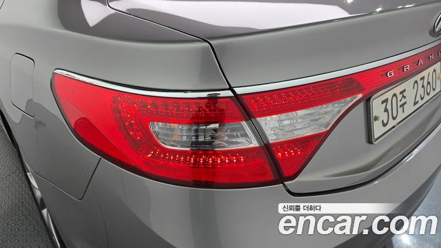 Hyundai Grandeur 2012 — photo 9