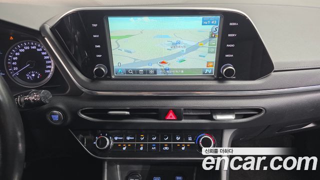 Hyundai Sonata 2021 — photo 15