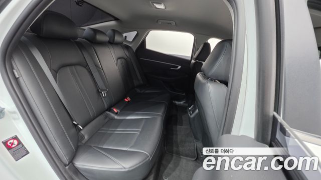 Hyundai Sonata 2021 — photo 19