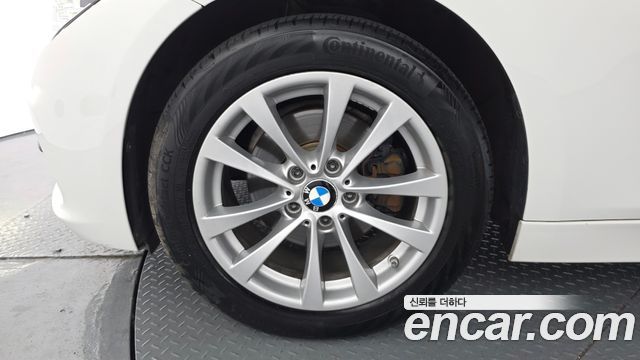 BMW 3-Series 2017 — photo 5