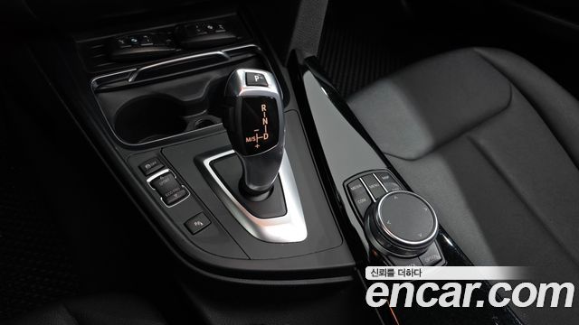 BMW 3-Series 2017 — photo 9