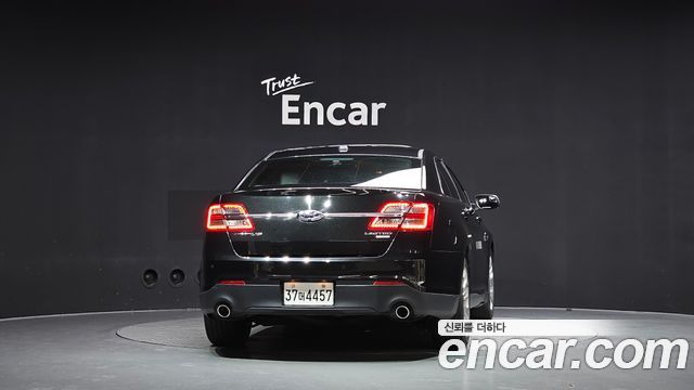 Ford Taurus 2014 — photo 4