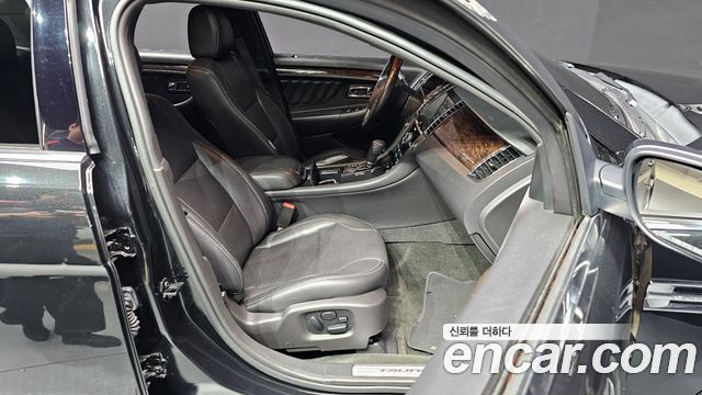 Ford Taurus 2014 — photo 10