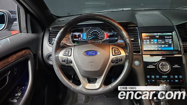 Ford Taurus 2014 — photo 12