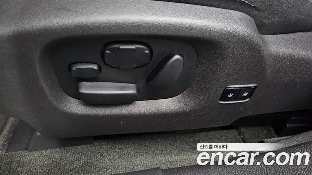 Ford Taurus 2014 — photo 17