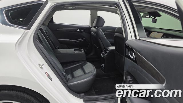 Kia K7 2020 — photo 11