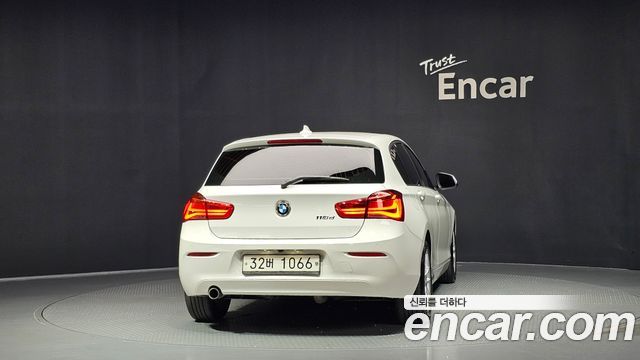 BMW 1-Series 2017 — photo 4