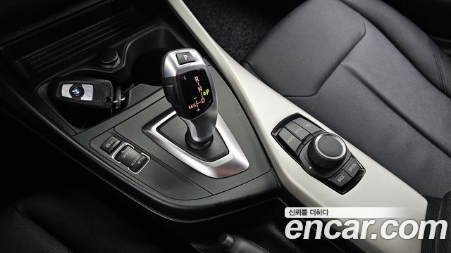 BMW 1-Series 2017 — photo 9