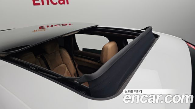 Porsche Cayenne 2017 — photo 37
