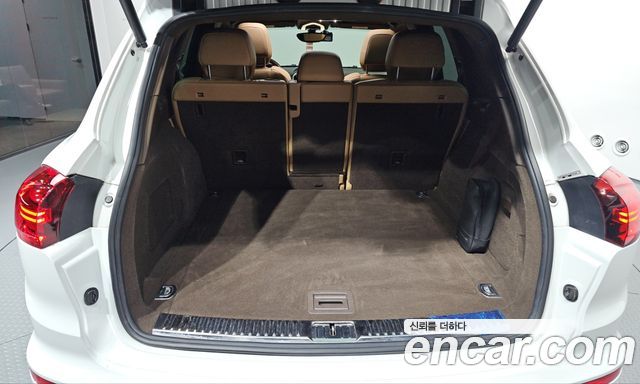 Porsche Cayenne 2017 — photo 40