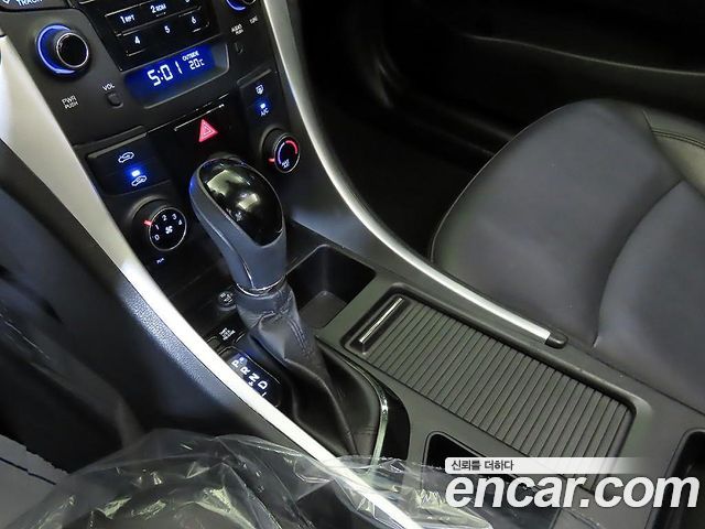 Hyundai Sonata 2013 — photo 12