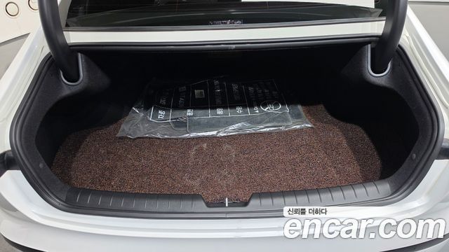 Hyundai Grandeur 2023 — photo 22