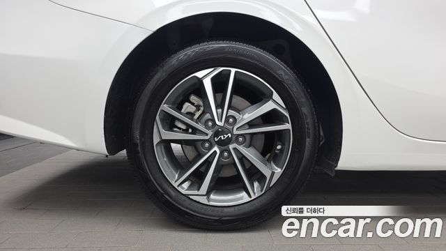 Kia K3 2023 — photo 5