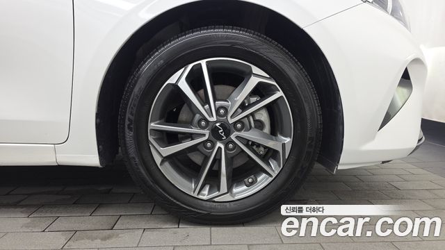 Kia K3 2023 — photo 7
