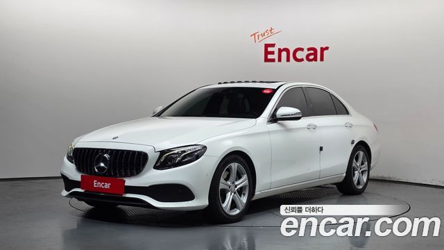 Mercedes-Benz E-Class 2017 — photo 1