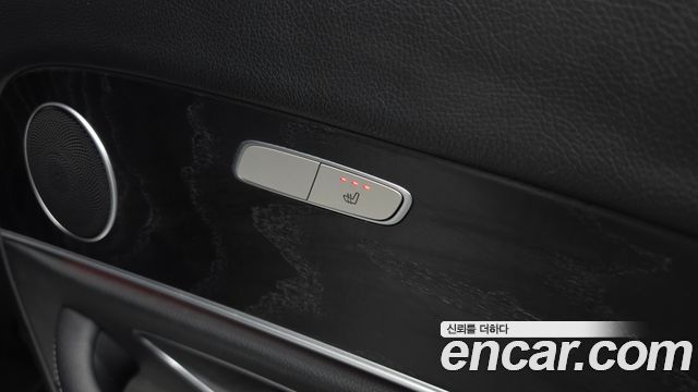 Mercedes-Benz E-Class 2017 — photo 19